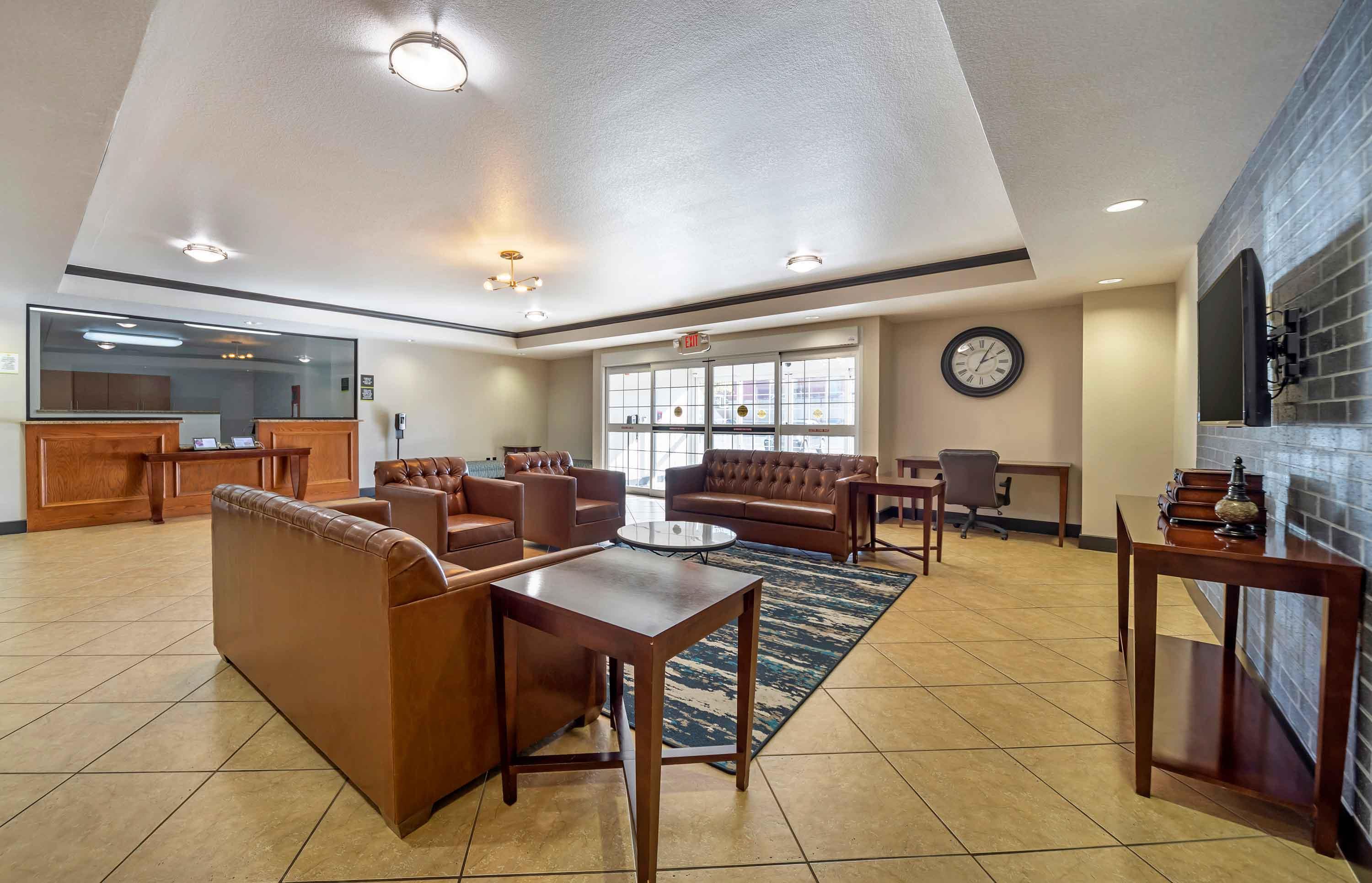 Lobby and Guest Check-in