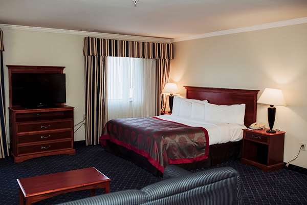  - Ramada Hotel Yakima - I-82, Exit 33