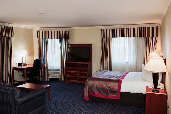  - Ramada Hotel Yakima - I-82, Exit 33