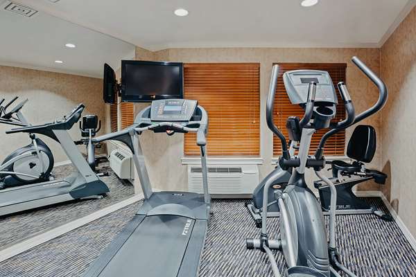 Fitness/ Exercise Room - Ramada Hotel Yakima - I-82, Exit 33