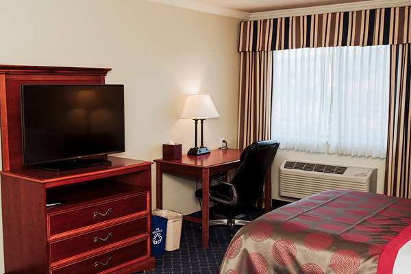  - Ramada Hotel Yakima - I-82, Exit 33