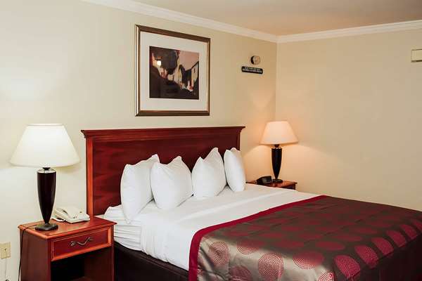  - Ramada Hotel Yakima - I-82, Exit 33