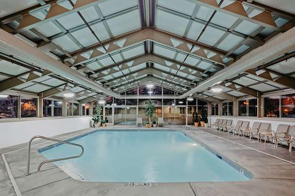 Pool - Ramada Hotel Yakima - I-82, Exit 33