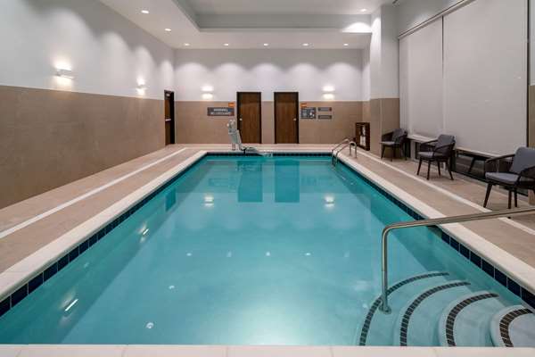 Pool - La Quinta Inn & Suites Downtown Nashville - I-24, Exit 49