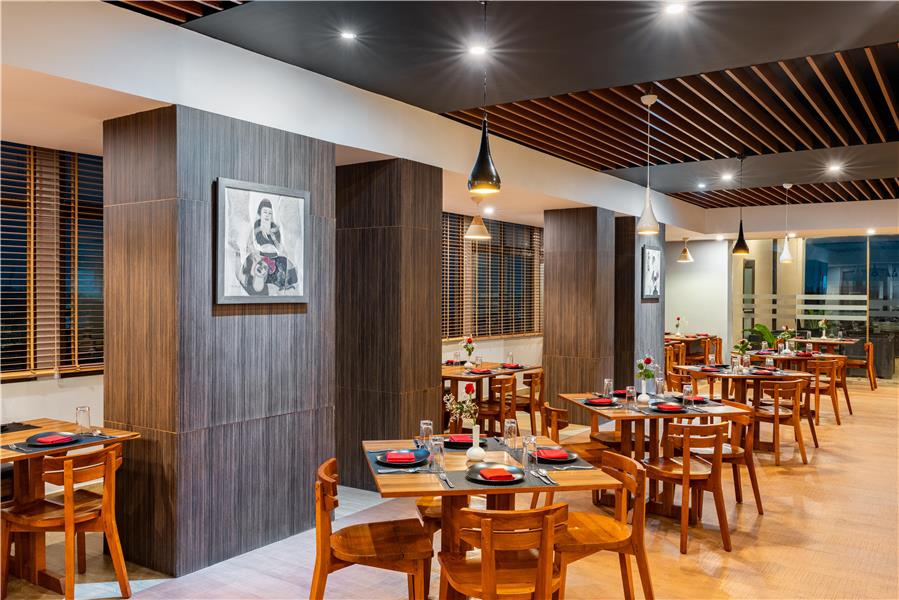 Dining,Dining Area,Restaurant,On-Site
