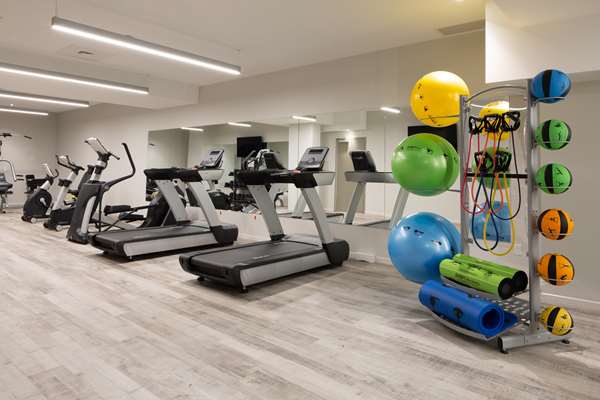 Fitness/ Exercise Room - reStays Hotel Downtown Ottawa