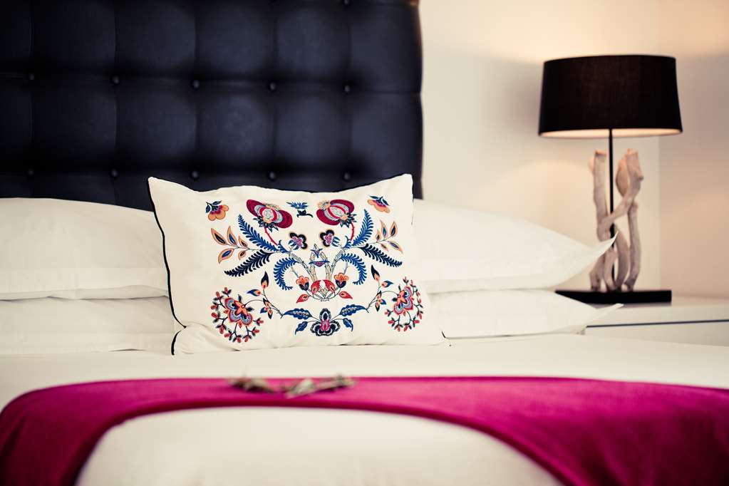 WATERMAN SVPETRVS RESORT-guestroom-Guest Room,On-Site.jpg