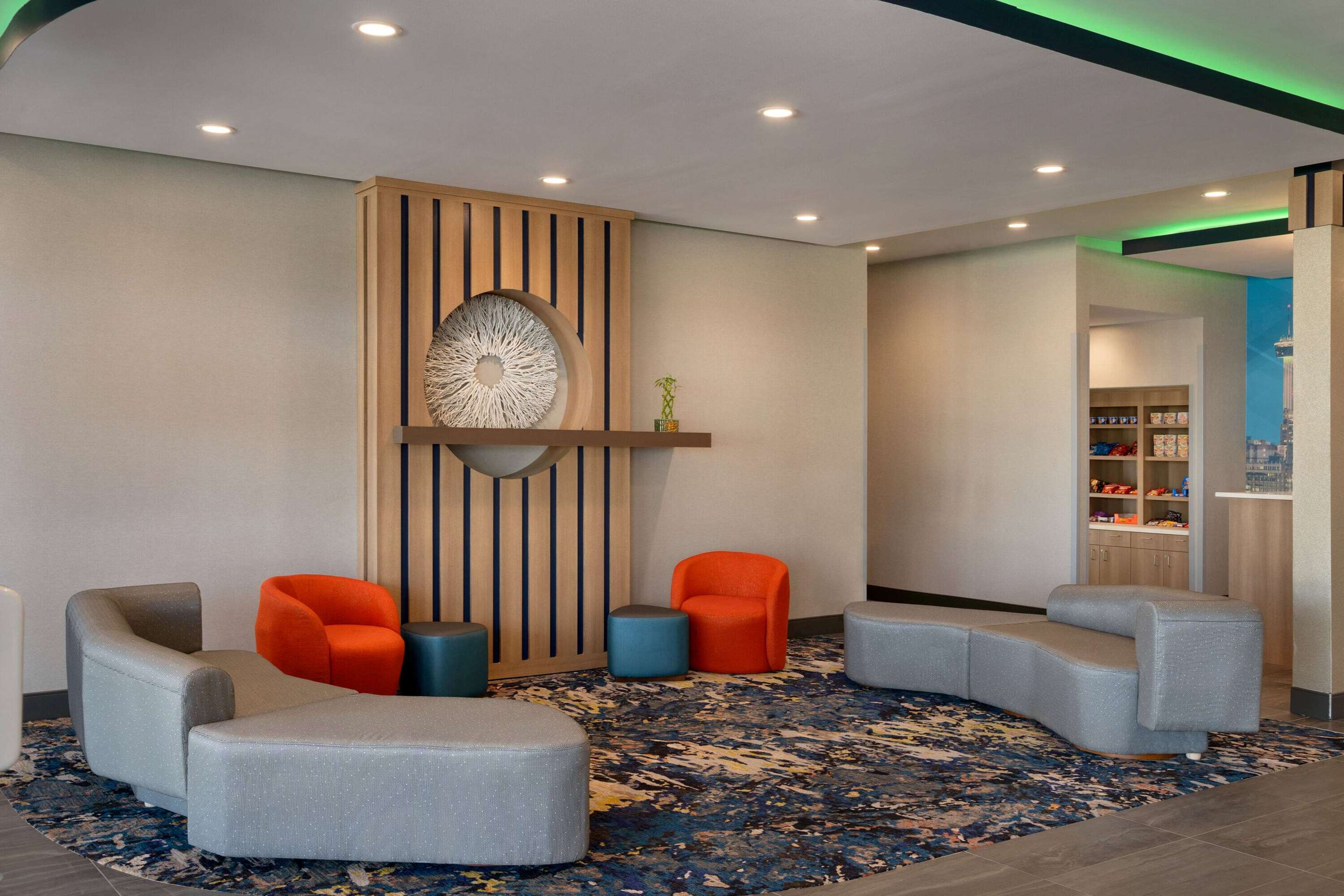 Lobby | La Quinta Inn & Suites by Wyndham San Antonio Seaworld/LAFB