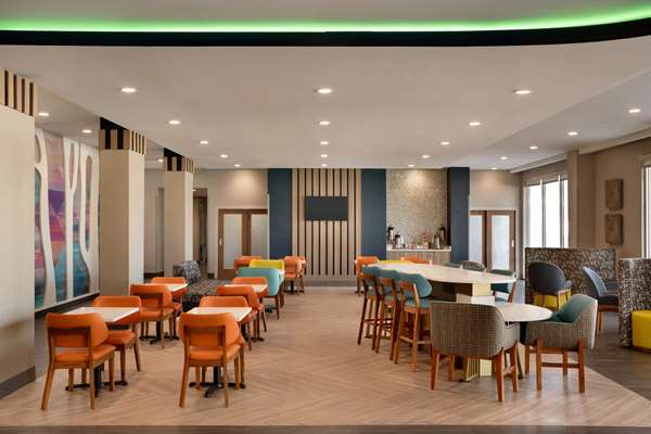  - La Quinta Inn & Suites near SeaWorld San Antonio