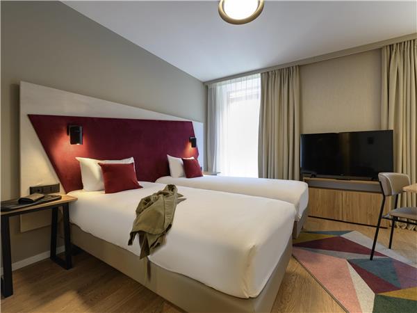 Studio for 2 with single beds