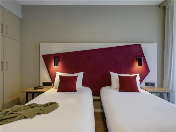 Studio for 2 with single beds