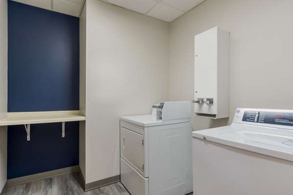  - SureStay Plus Hotel by Best Western Highland