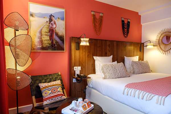 1 Queen Bed, Non-Smoking, Standard Room, Mini Bar, Courtesy Tray, Iron And Ironing Board