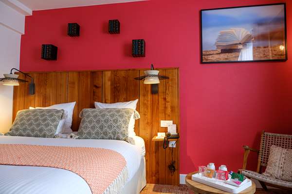 1 King Bed, Non-Smoking, Standard Room, Mini Bar, Courtesy Tray, Iron And Ironing Board, Twin On Request