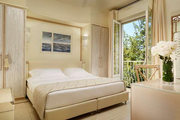 HOTEL VILLA ROMA IMPERIALE - Photo 12