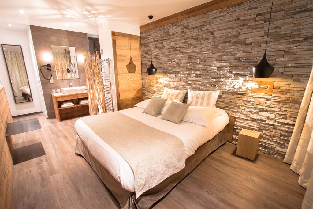 DES PRINCES-guestroom-Guest Room,On-Site.jpg