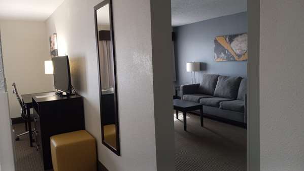  - Best Western Downtown Casper Hotel - I-25, Exit 188A