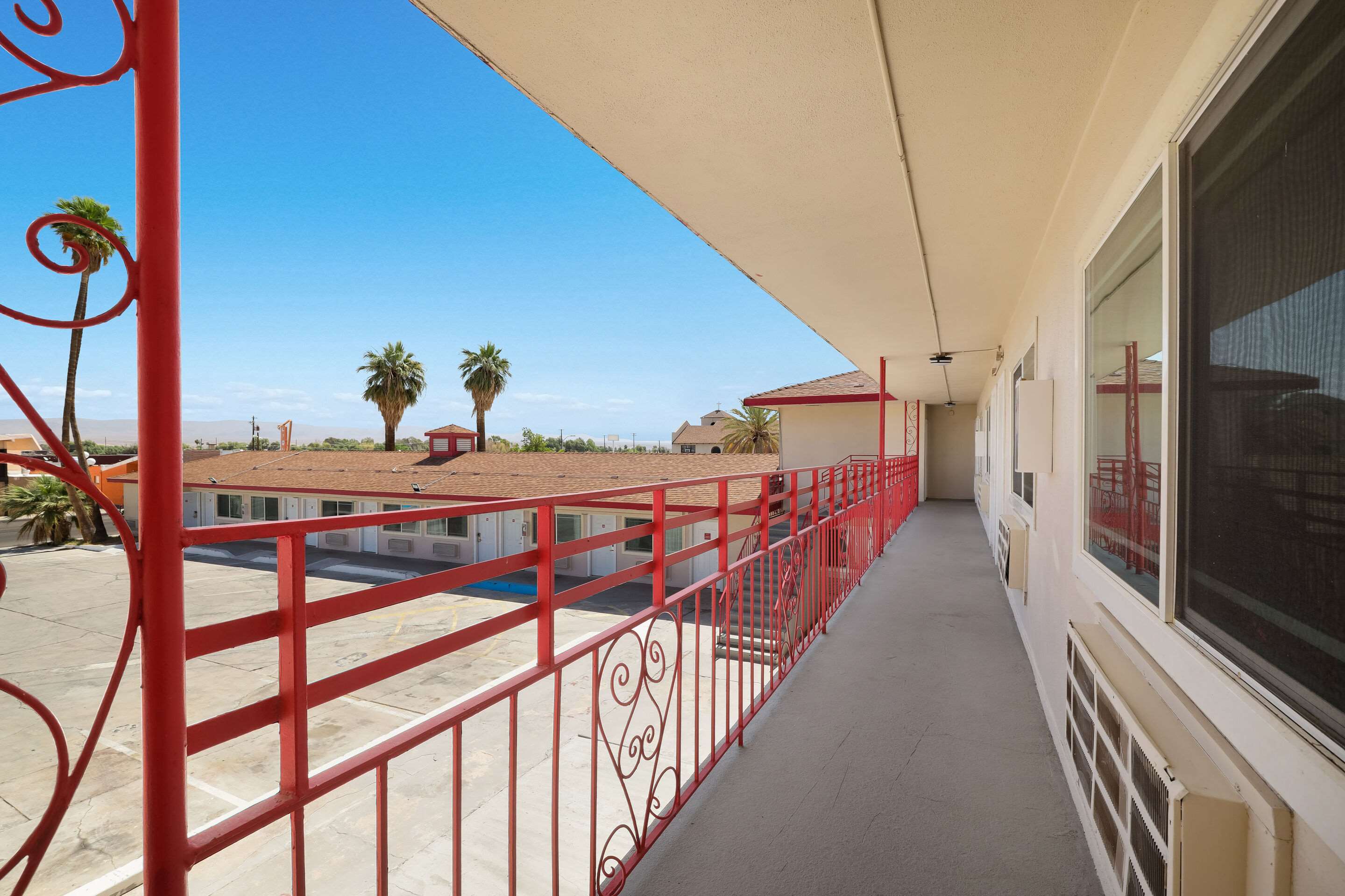 Hotel exterior | Econo Lodge