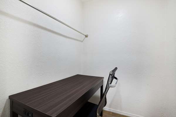  - Econo Lodge Needles - I-40, Exit 142