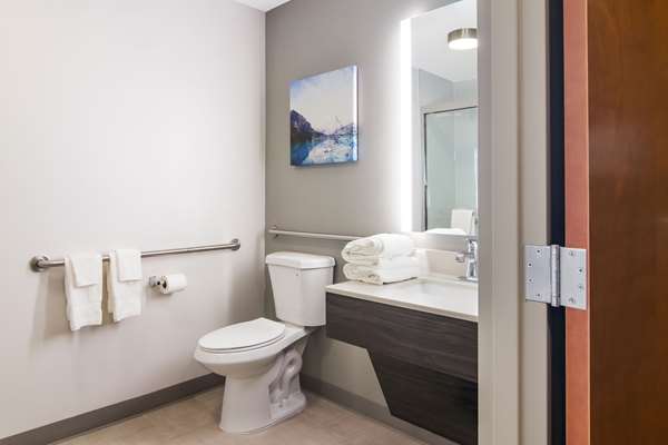  - MainStay Suites Clarion - I-80, Exit 62