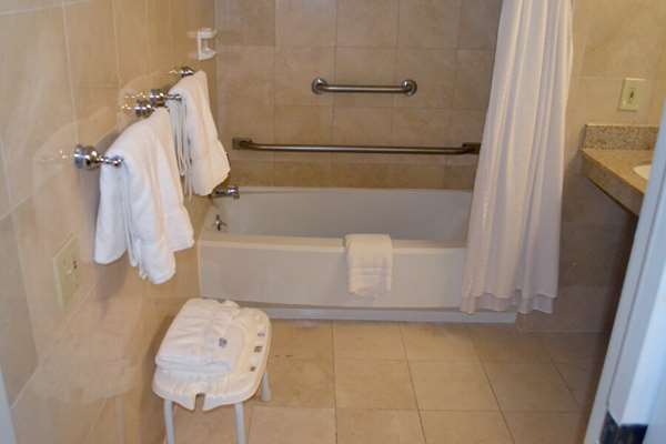  - Kensington Hotel Ann Arbor - I-94, Exit 177