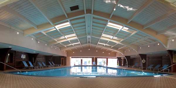 Pool - Kensington Hotel Ann Arbor - I-94, Exit 177