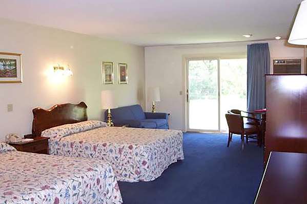  - Travelodge Chalet Motel Manchester Center