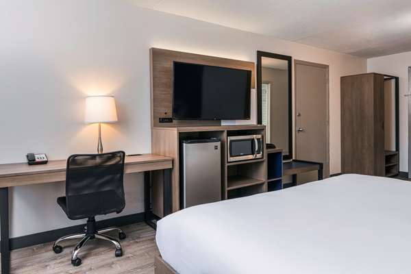  - Comfort Suites Kingston