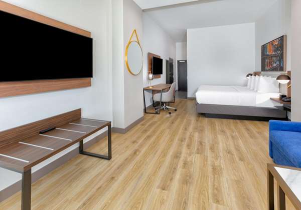 Suite - La Quinta Inn & Suites Terrell - I-20, Exit 498