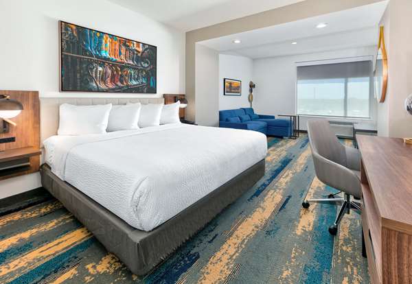 Suite - La Quinta Inn & Suites Terrell - I-20, Exit 498