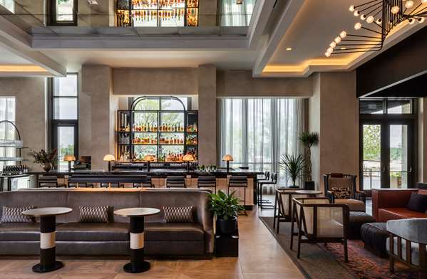 Bar - Thompson Hotel Historic District Savannah