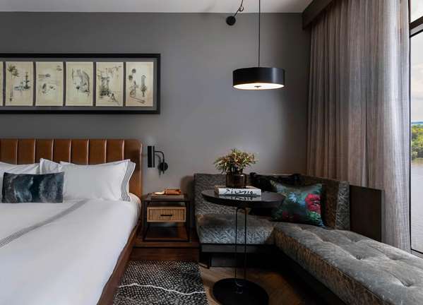  - Thompson Hotel Historic District Savannah