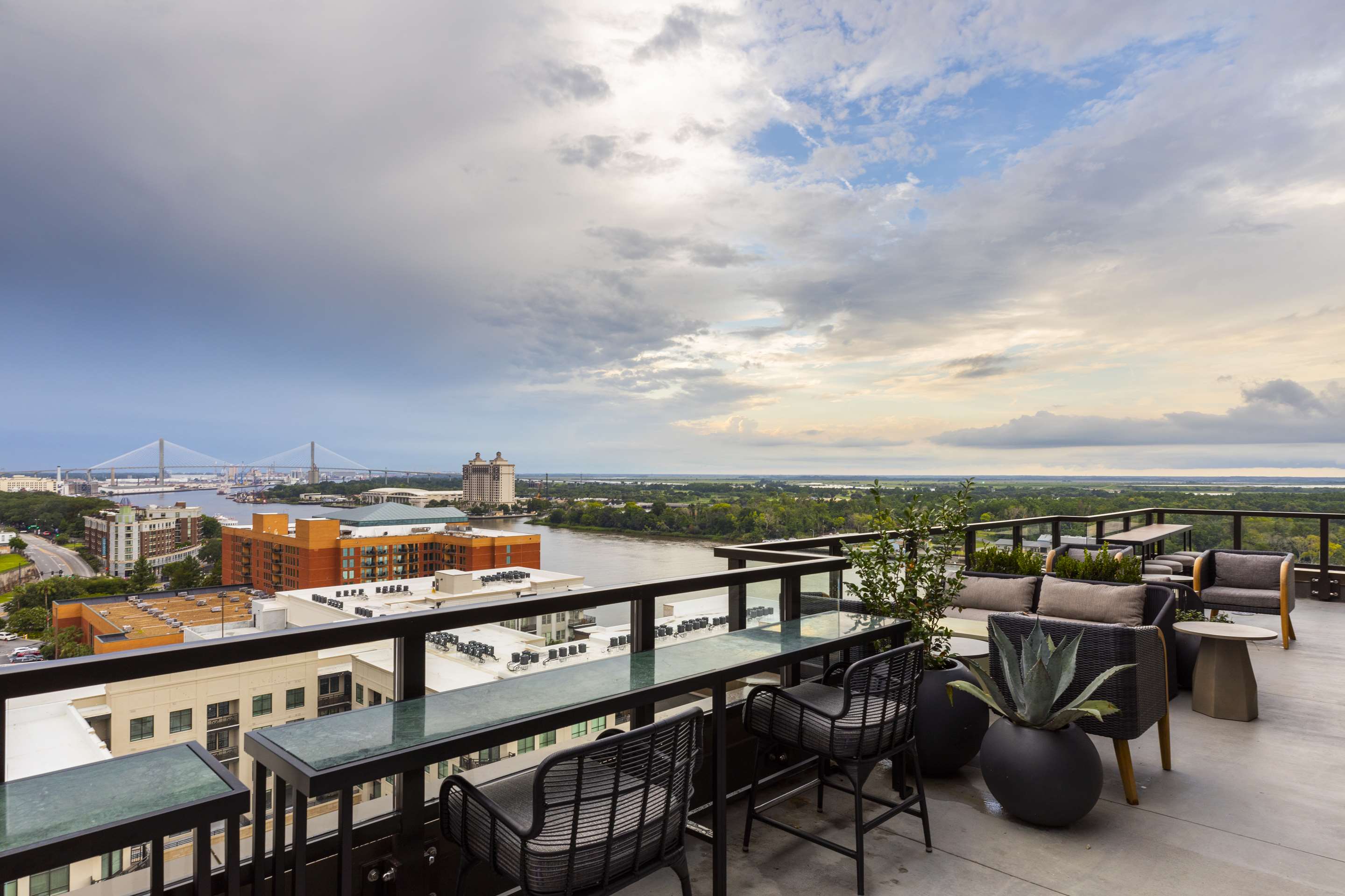 Bar Lounge | Thompson Savannah, by Hyatt