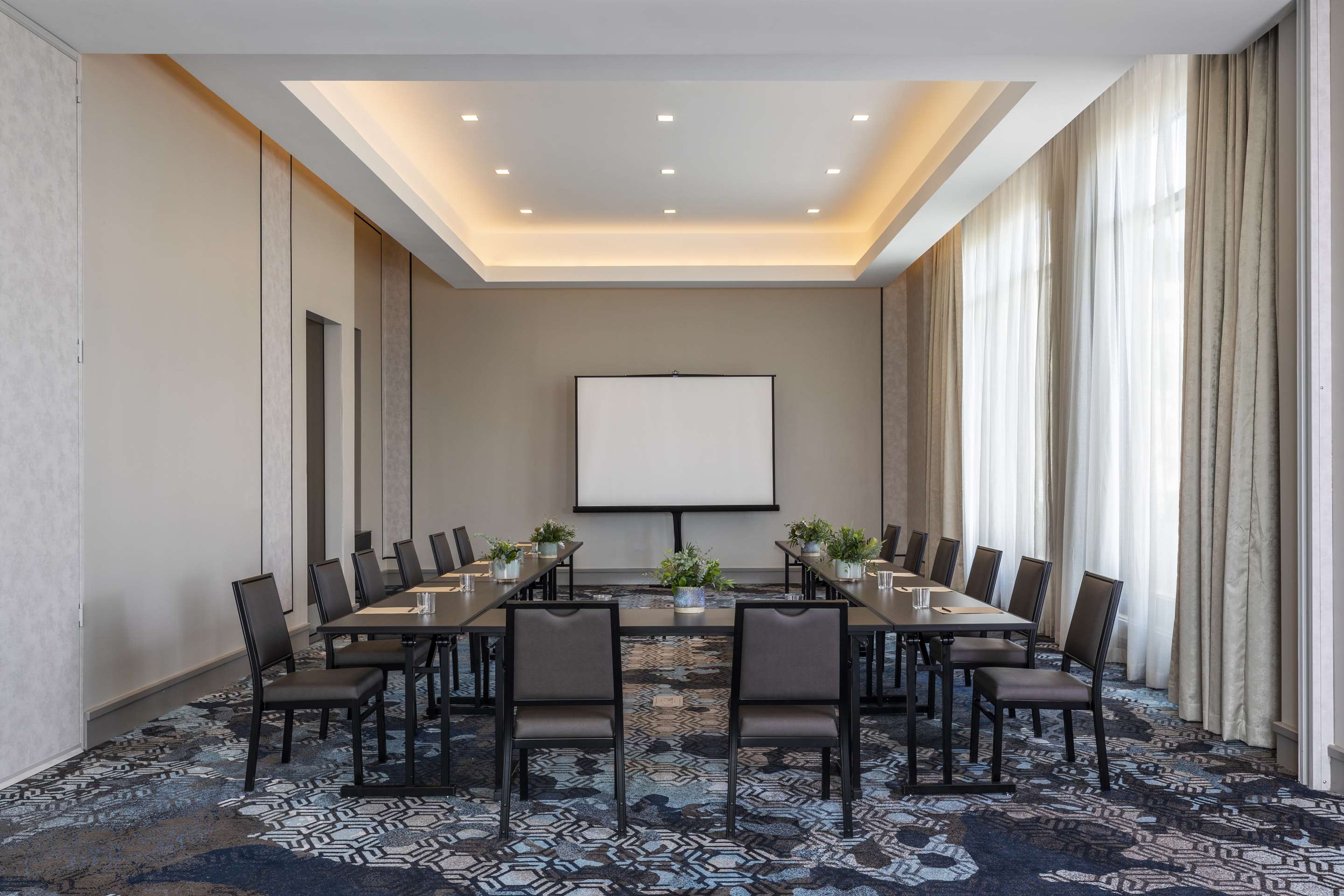 Meeting Room | Thompson Savannah, by Hyatt
