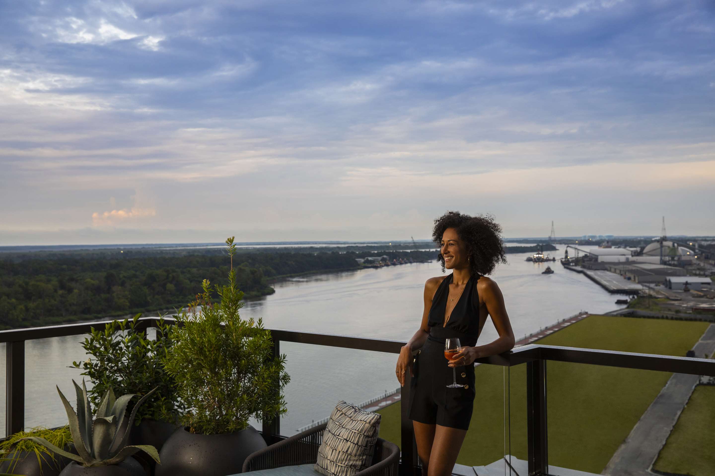 Bar Lounge | Thompson Savannah, by Hyatt
