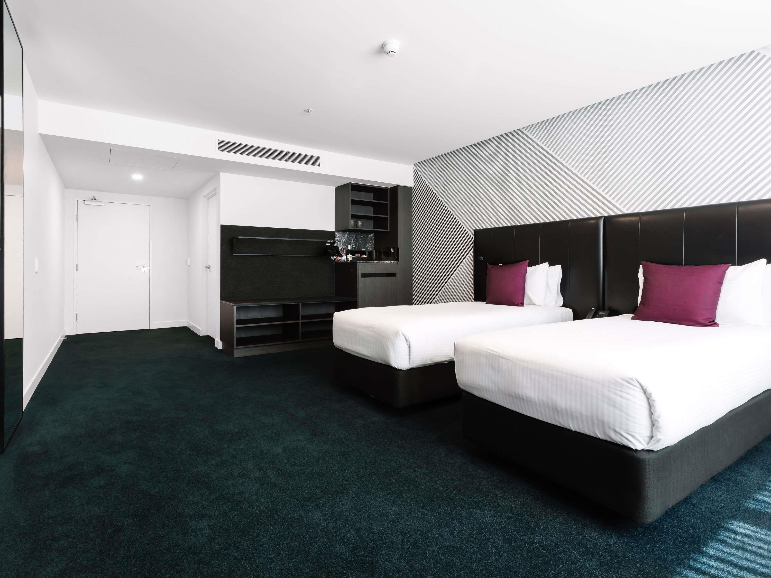 Movenpick Hotel Melbourne On Spencer Room Type - Accessible Superior Room with 2 Single beds