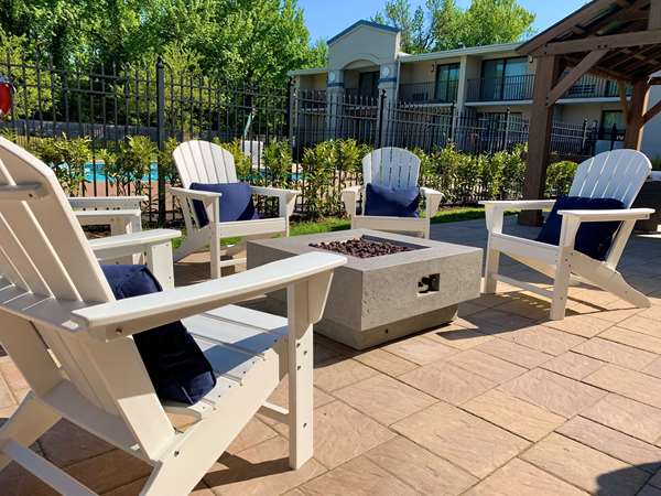 Exterior view - Hub Middletown Red Bank Hotel