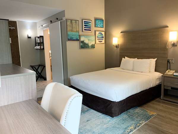  - Hub Middletown Red Bank Hotel