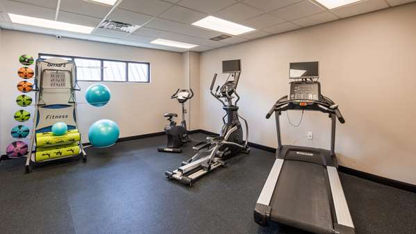 Fitness/ Exercise Room - Hub Middletown Red Bank Hotel