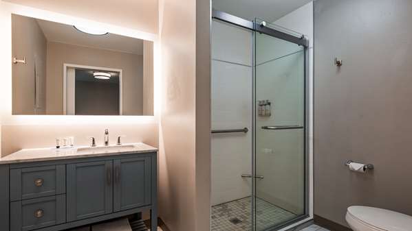  - Hub Middletown Red Bank Hotel