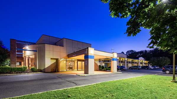 Exterior view - Hub Middletown Red Bank Hotel