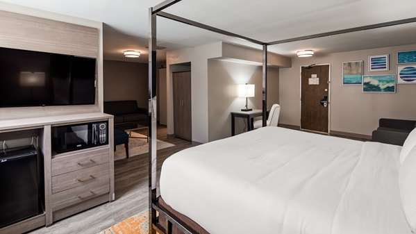  - Hub Middletown Red Bank Hotel