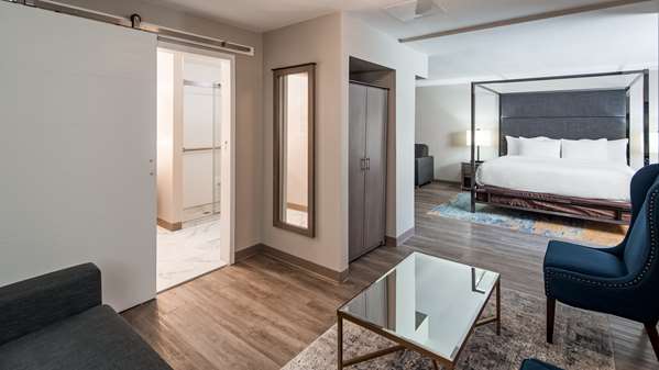  - Hub Middletown Red Bank Hotel