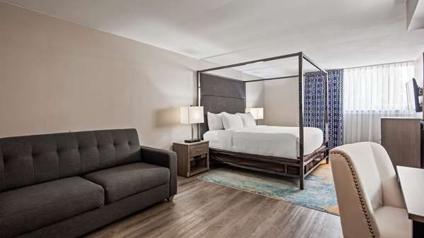  - Hub Middletown Red Bank Hotel