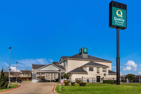 Exterior view - Quality Inn & Suites Fossil Creek Fort Worth - I-35, Exit 58