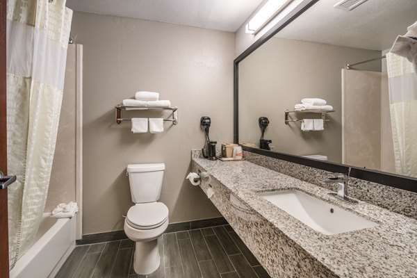 Suite - Quality Inn & Suites Fossil Creek Fort Worth - I-35, Exit 58