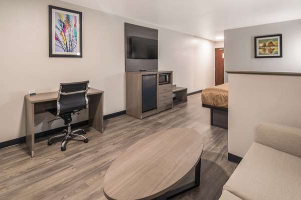 Suite - Quality Inn & Suites Fossil Creek Fort Worth - I-35, Exit 58