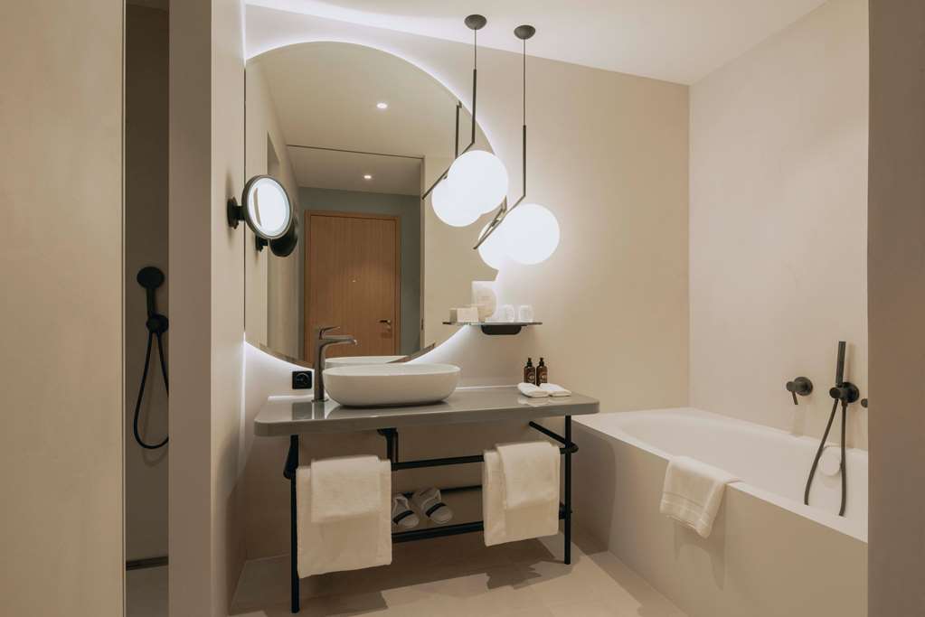 HOTEL MARTHOF-guestroom-Guest Room,Bathroom,On-Site.jpg