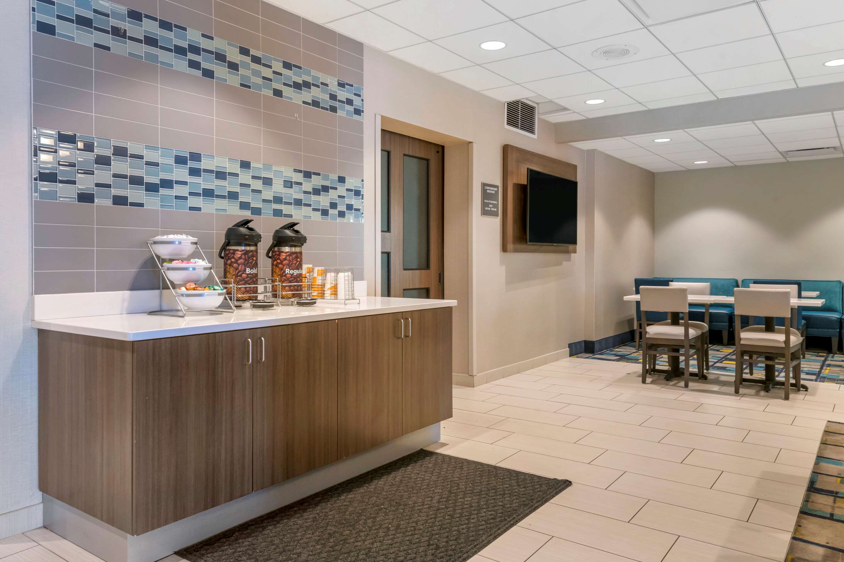 Breakfast area