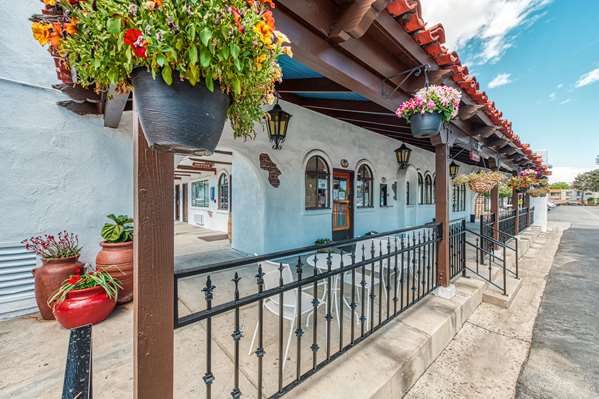 Exterior view - Casa Via Mar Inn Port Hueneme